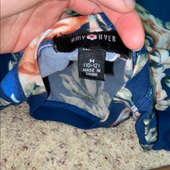 This is a super adorable girls dress! - Picture 3 of 3